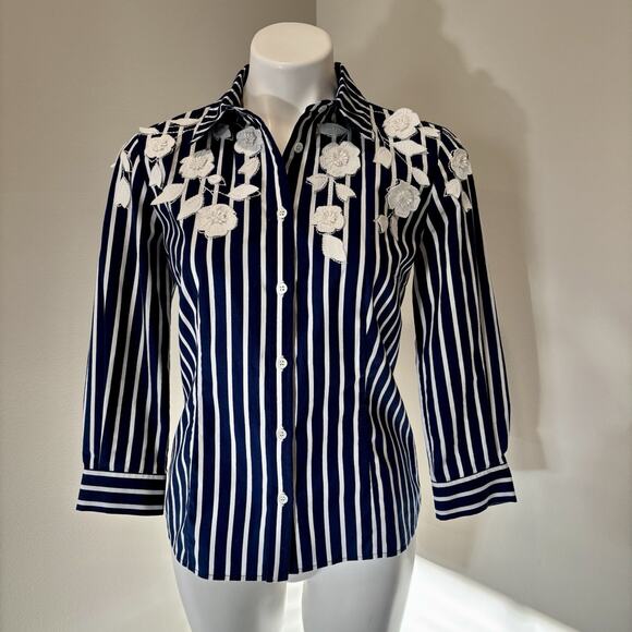 Carolina Herrera NY Shirt 2 Blue White Stripe Button Front Floral Appliqué - Picture 12 of 12